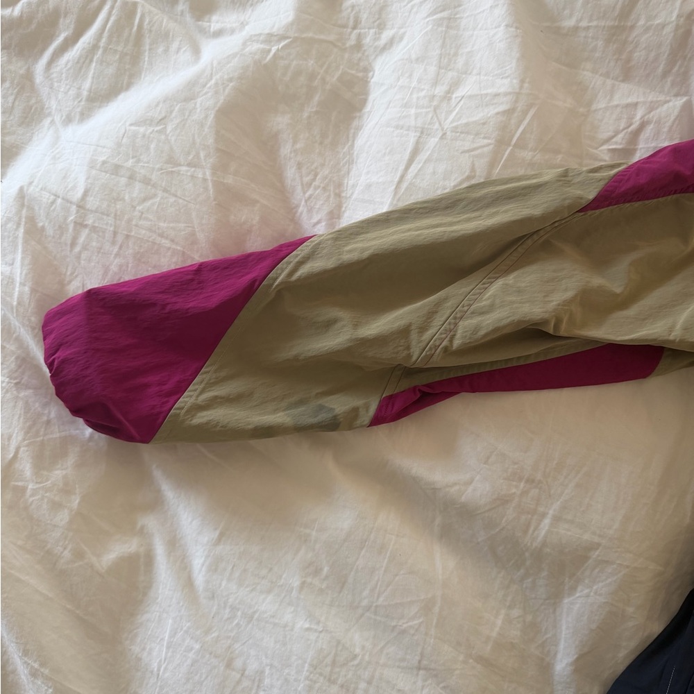 Lululemon packable windbreaker jacket - image 9